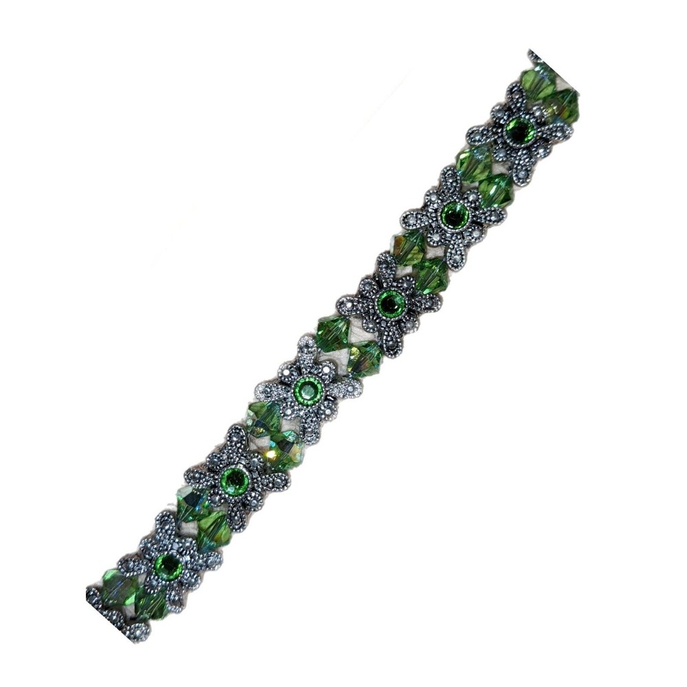Bracelet made with Green Swarovski Crystals and Spacers SS toggle.